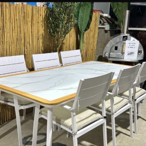 סט גינה יוקרתי – שולחן קרמיקה לבן עם 6 כיסאות קנבס